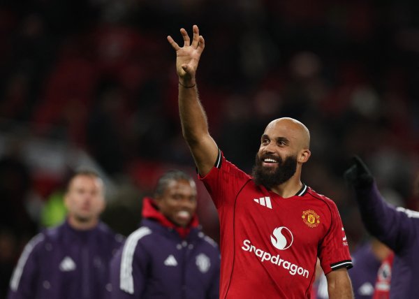 詹俊:在曼彻斯特酒吧看球很吵杂,热刺和曼联的差距在于姆伯莫